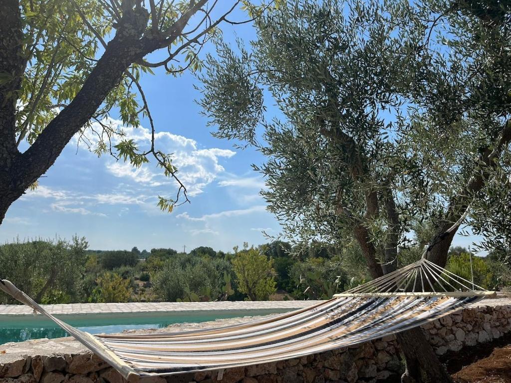 Casa Giuliveto - Charmantes Ferienhaus Mit Privatpool In Olivenhain Ostuni Buitenkant foto