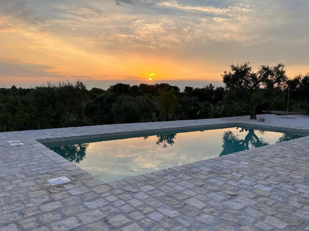 Casa Giuliveto - Charmantes Ferienhaus Mit Privatpool In Olivenhain Ostuni Buitenkant foto