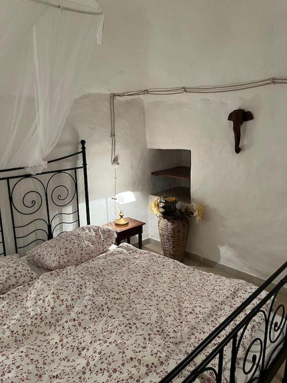 Casa Giuliveto - Charmantes Ferienhaus Mit Privatpool In Olivenhain Ostuni Buitenkant foto