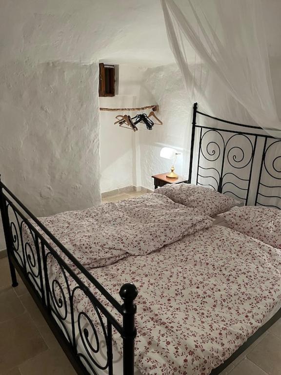 Casa Giuliveto - Charmantes Ferienhaus Mit Privatpool In Olivenhain Ostuni Buitenkant foto